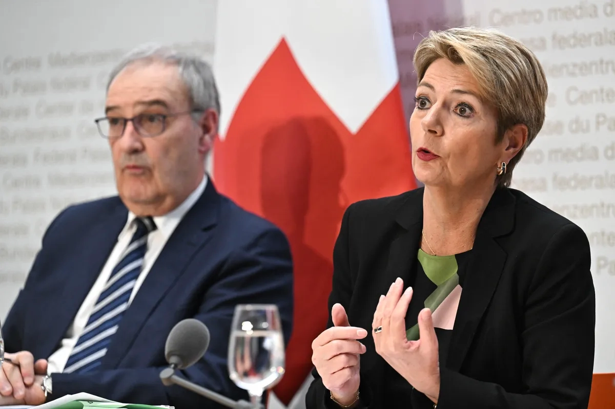 Carine od 39 % šokirale Švicarsku, predsjednica hitno putuje u SAD